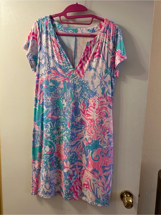 Lilly Pulitzer Dresses & Skirts - Lilly Pulitzer Pink & Turquoise Floral V-Neck Dress